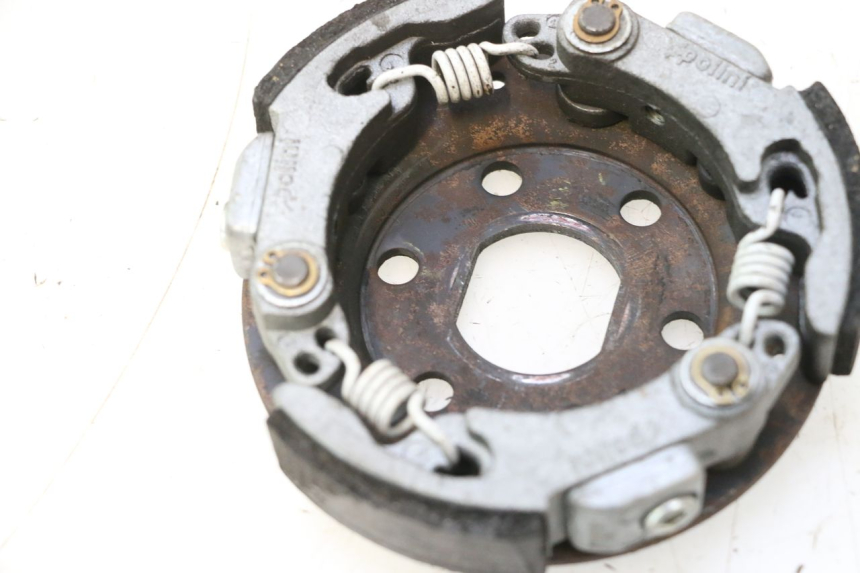 photo de EMBRAYAGE PEUGEOT SPEEDFIGHT 2 AC 50 (2000 - 2009) - Gros plan technique
