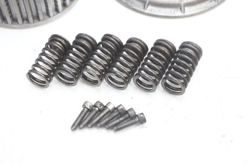 photo de EMBRAYAGE DUCATI SS IE DS CARENEE 1000 (2002 - 2006) - Points de fixation