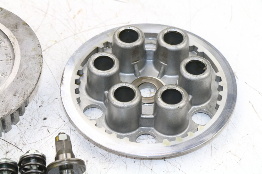 photo de EMBRAYAGE SUZUKI SFV GLADIUS 650 (2009 - 2015) - État de surface