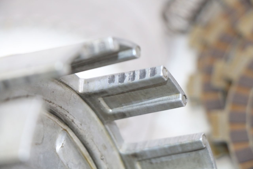 photo de EMBRAYAGE SUZUKI SV N 650 (1999 - 2002)