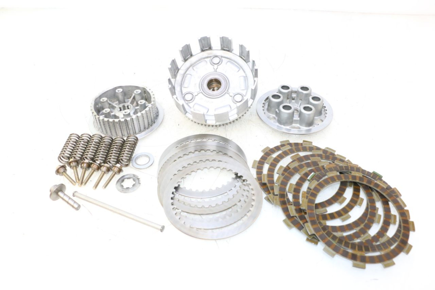 photo de EMBRAYAGE SUZUKI SV S 650 (1999 - 2002) - Aperçu profil
