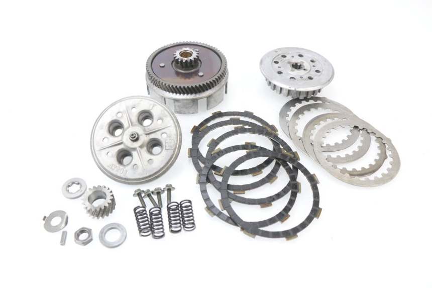 photo de EMBRAYAGE YAMAHA TTR 125 (2000 - 2020) - Gros plan technique