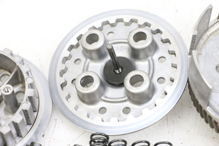 photo de EMBRAYAGE YAMAHA TTR 125 (2000 - 2020) - Zoom qualité