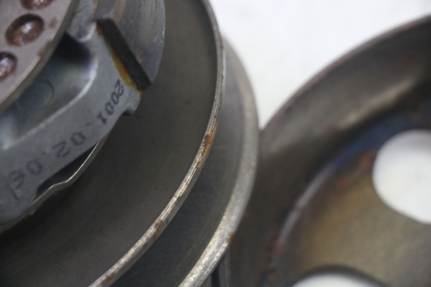 photo de EMBRAYAGE PEUGEOT VIVACITY 100 (1999 - 2008) - Points de fixation