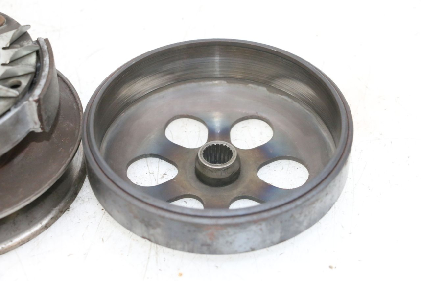 photo de EMBRAYAGE PIAGGIO X8 125 (2004 - 2007) - Points de fixation