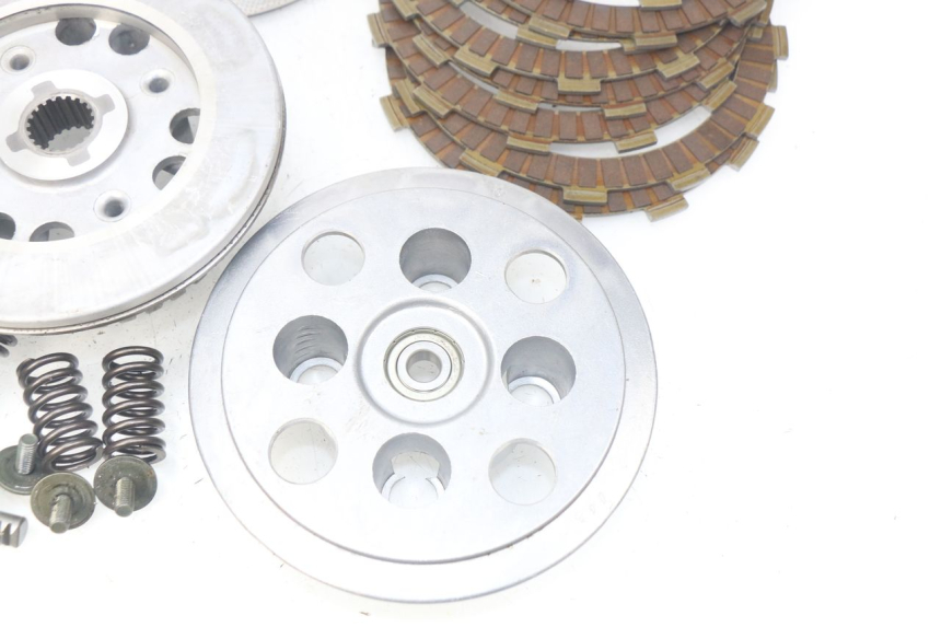 photo de EMBRAYAGE SUZUKI XF FREEWIND 650 (1997 - 2003) - Vue d’ensemble