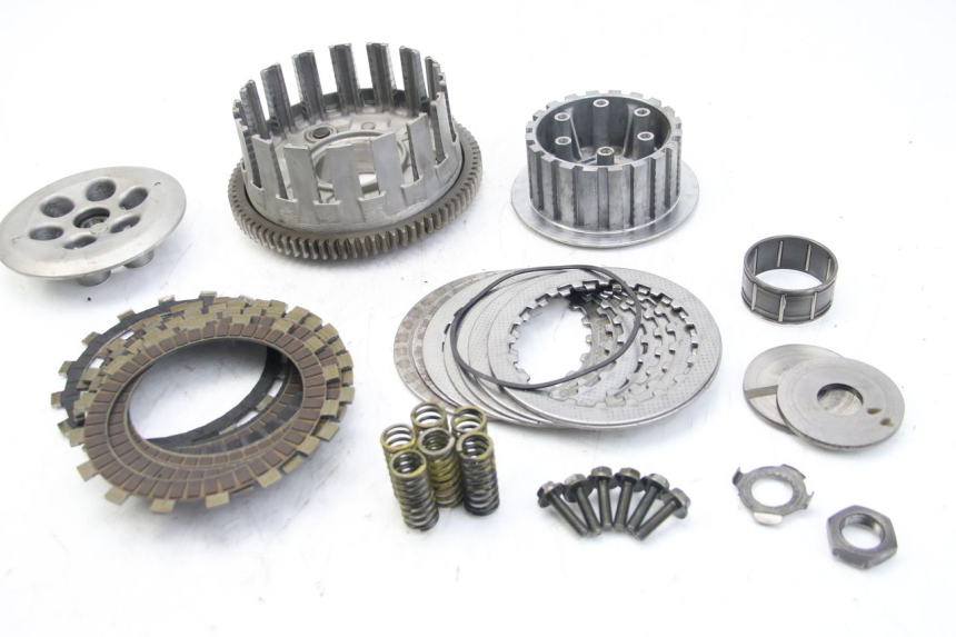 photo de EMBRAYAGE YAMAHA FZS FAZER 600 (2001 - 2003)