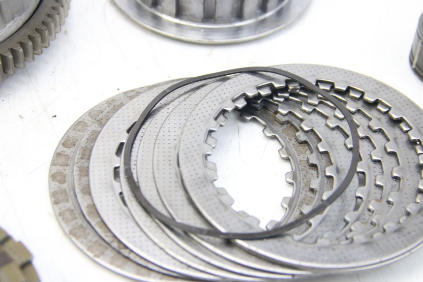 photo de EMBRAYAGE YAMAHA FZS FAZER 600 (2001 - 2003)