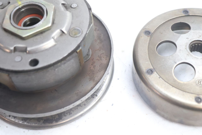 photo de EMBRAYAGE YAMAHA YP MAJESTY 125 (2002 - 2006) - État de surface
