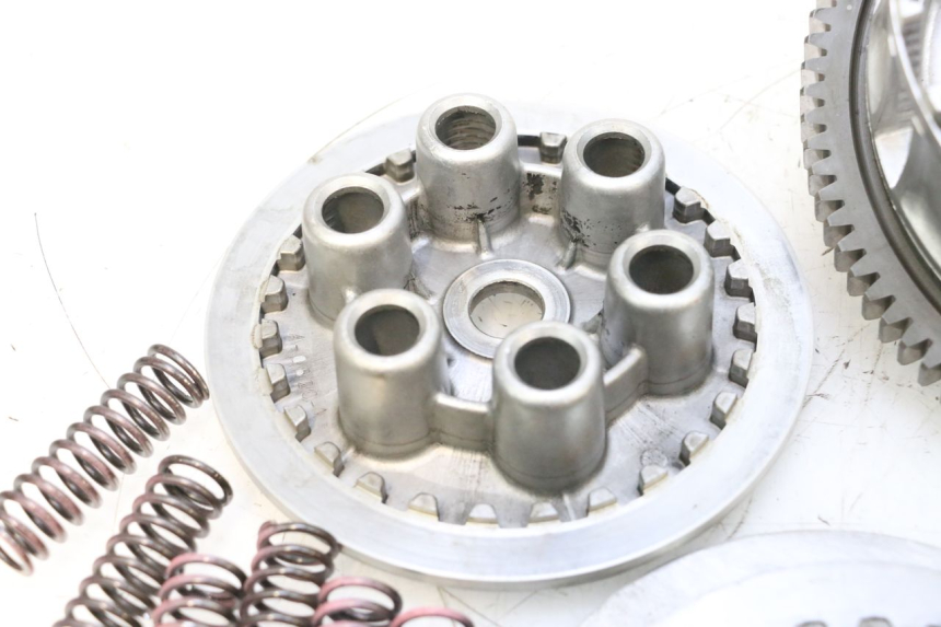 photo de EMBRAYAGE YAMAHA YZF R GENESIS 750 (1993 - 1998) - Aperçu profil