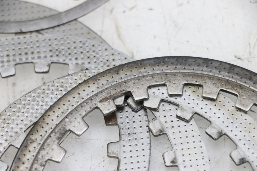 photo de EMBRAYAGE KYMCO ZING 125 (1997 - 2003) - Autre angle de vue