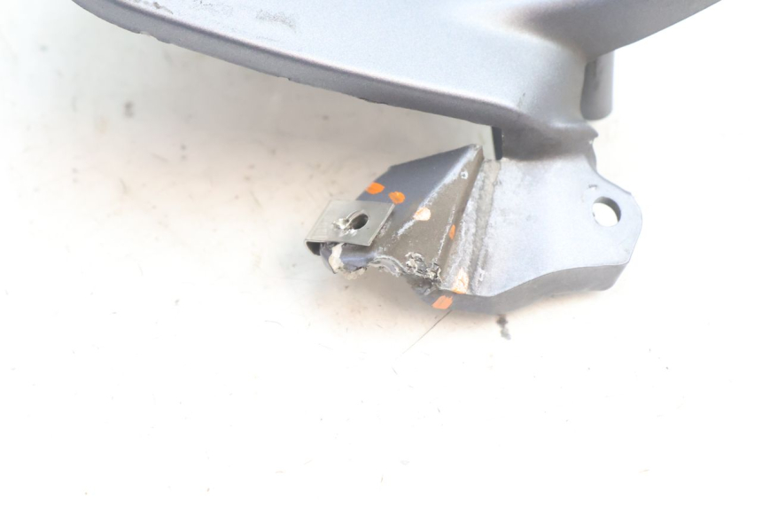 photo de ENTOURAGE COMPTEUR APRILIA ATLANTIC S 125 (2010 - 2013) - Autre angle de vue