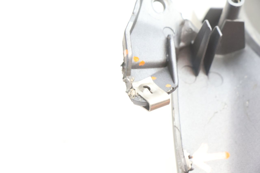 photo de ENTOURAGE COMPTEUR APRILIA ATLANTIC S 125 (2010 - 2013) - État de surface