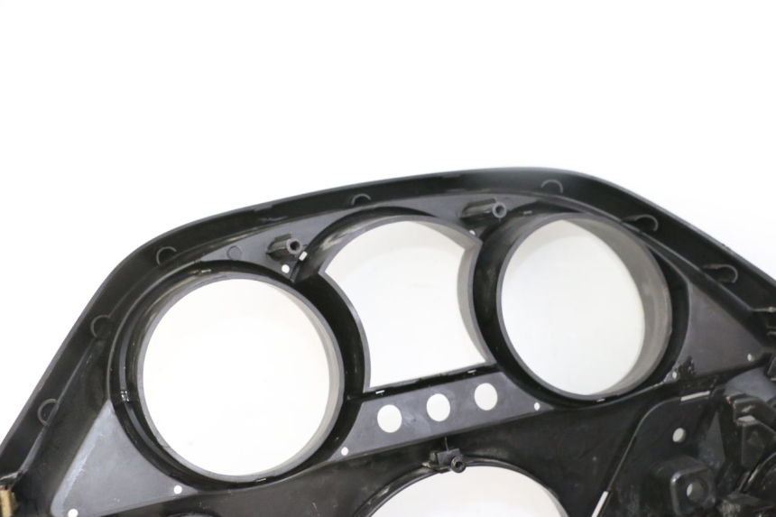 photo de ENTOURAGE COMPTEUR KYMCO DINK STREET 125 (2009 - 2014) - Gros plan technique