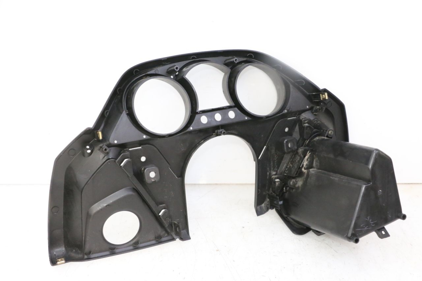 photo de ENTOURAGE COMPTEUR KYMCO DINK STREET 125 (2009 - 2014) - Points de fixation