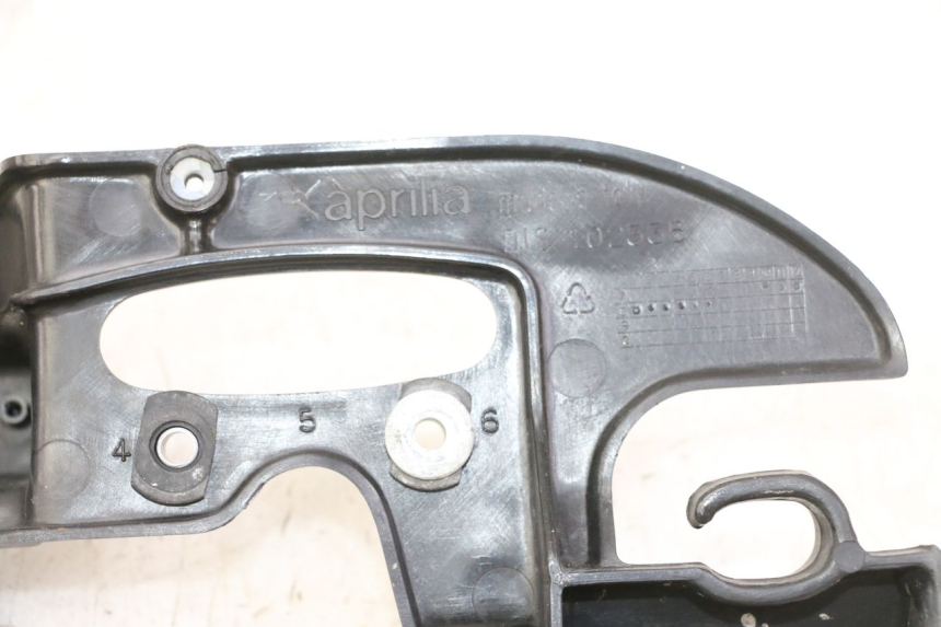 photo de ENTOURAGE COMPTEUR APRILIA ETX 125 (1998 - 2002)