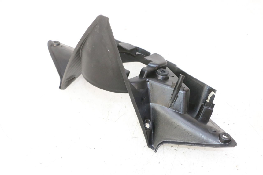 photo de ENTOURAGE COMPTEUR STAHO FH 50 (2018 - 2019)