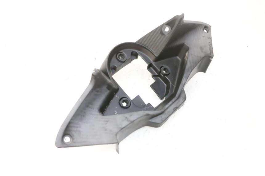 photo de ENTOURAGE COMPTEUR STAHO FH 50 (2018 - 2019)