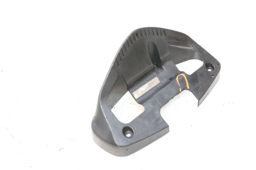 photo de ENTOURAGE COMPTEUR SUZUKI GSR 600 (2005 - 2012) - Détail de la pièce