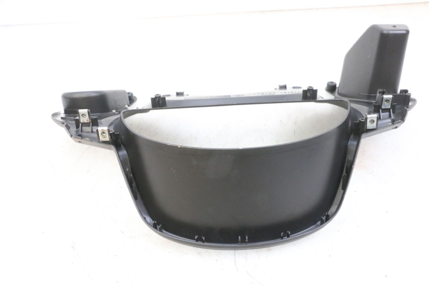 photo de ENTOURAGE COMPTEUR SYM GTS EVO 125 (2009 - 2013) - Vue d’ensemble