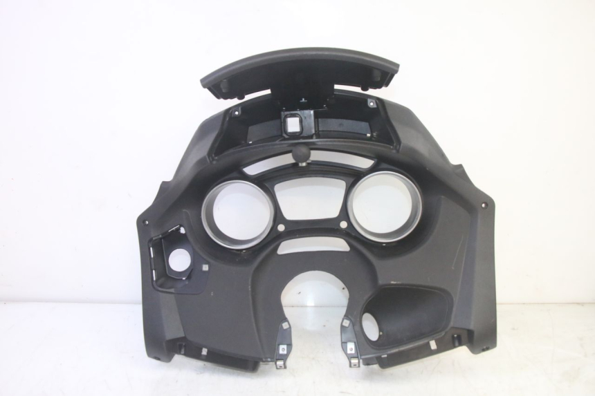 photo de ENTOURAGE COMPTEUR PIAGGIO MP3 HPE 350 (2018 - 2020) - Zoom état d’usage