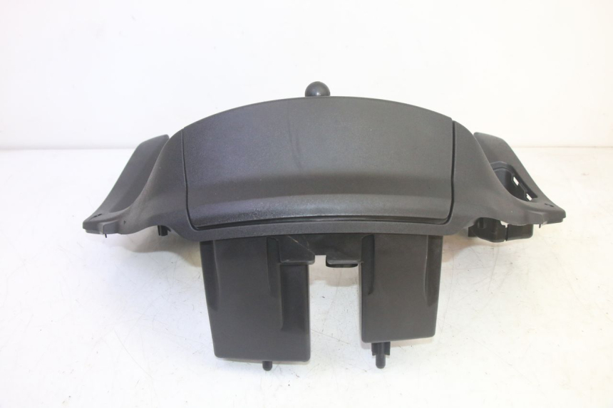 photo de ENTOURAGE COMPTEUR PIAGGIO MP3 HPE 350 (2018 - 2020) - Gros plan technique