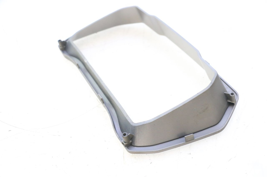 photo de ENTOURAGE COMPTEUR PIAGGIO MP3 HPE 530 (2022 - 2026) - Autre angle de vue