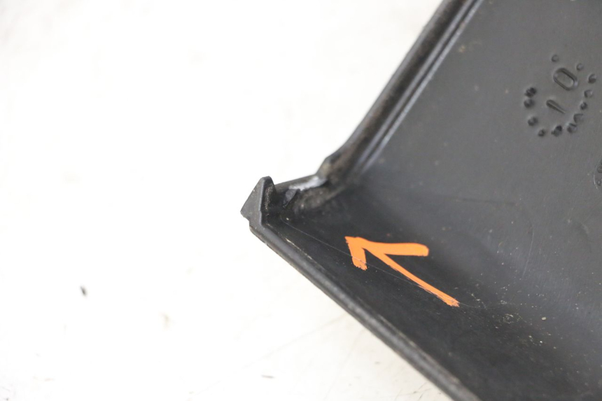 photo de ENTOURAGE COMPTEUR PIAGGIO MP3 500 (2011 - 2015)