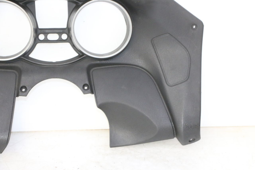 photo de ENTOURAGE COMPTEUR PIAGGIO MP3 125 (2006 - 2014)