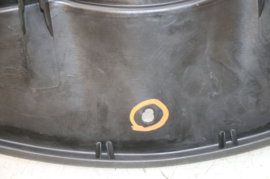 photo de ENTOURAGE COMPTEUR PIAGGIO MP3 RL 250 (2007 - 2010)