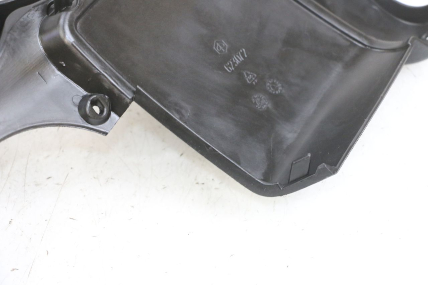 photo de ENTOURAGE COMPTEUR PIAGGIO MP3 RL 250 (2007 - 2010) - Détail de la pièce