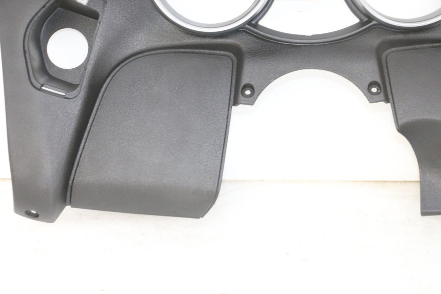 photo de ENTOURAGE COMPTEUR PIAGGIO MP3 RL 250 (2007 - 2010) - Détails caractéristiques