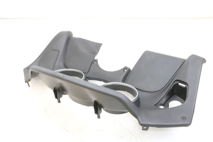 photo de ENTOURAGE COMPTEUR PIAGGIO MP3 RL 250 (2007 - 2010) - État de surface