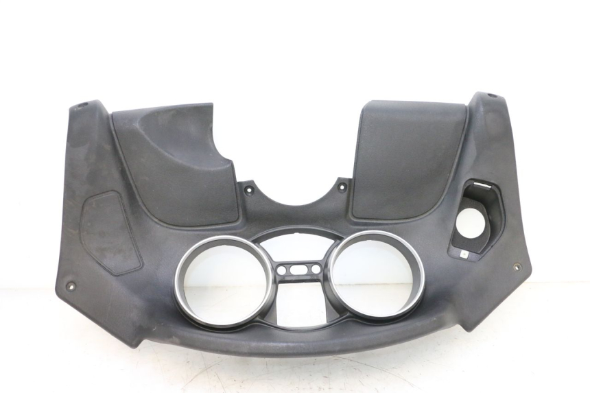 photo de ENTOURAGE COMPTEUR PIAGGIO MP3 125 (2006 - 2014) - Zoom état d’usage