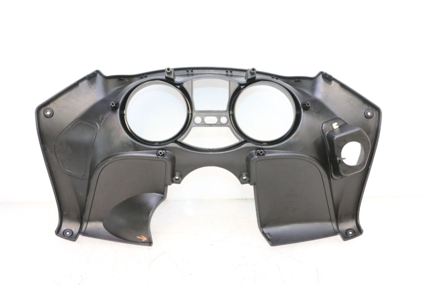 photo de ENTOURAGE COMPTEUR PIAGGIO MP3 125 (2006 - 2014) - Autre angle de vue
