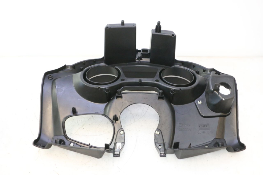 photo de ENTOURAGE COMPTEUR PIAGGIO MP3 500 (2016 - 2018) - Vue d’ensemble