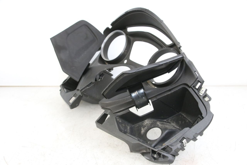 photo de ENTOURAGE COMPTEUR PIAGGIO X10 125 (2012 - 2017)