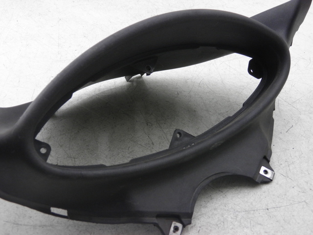 photo de ENTOURAGE COMPTEUR PIAGGIO X9 250 (2000 - 2002)