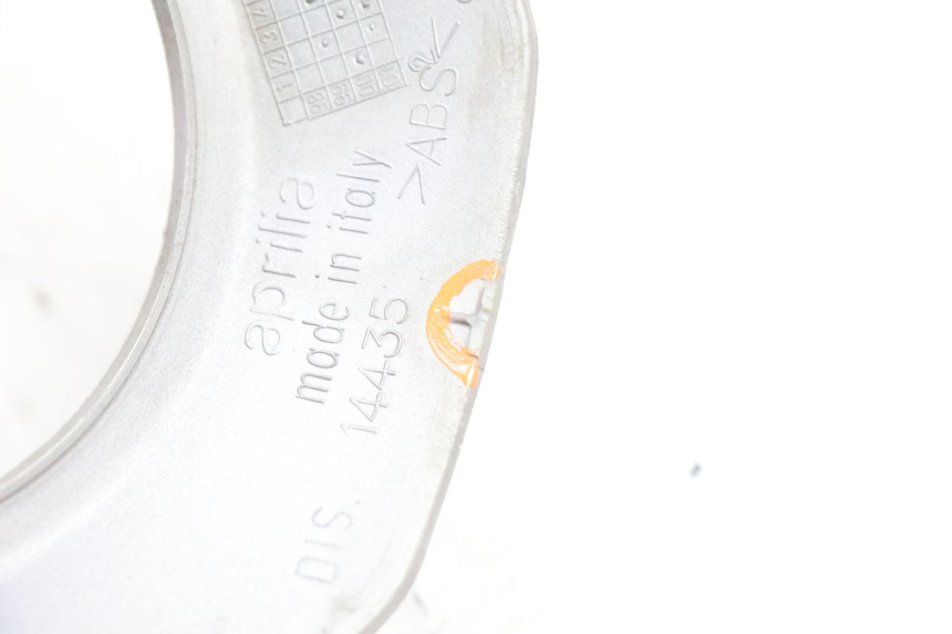 photo de ENTOURAGE COMPTEUR APRILIA SCARABEO GT 125 (1999 - 2007) - Vue d’ensemble