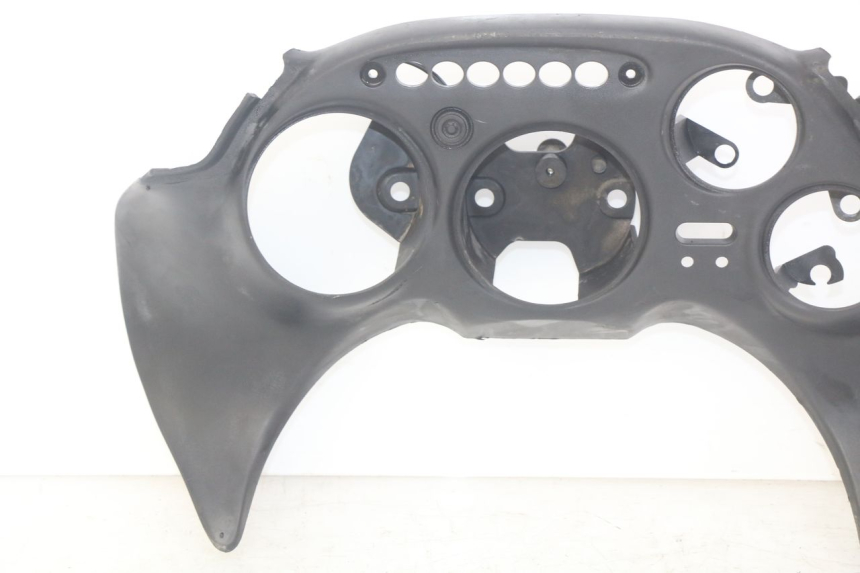 photo de ENTOURAGE COMPTEUR TRIUMPH SPRINT ST 955 (1999 - 2001)