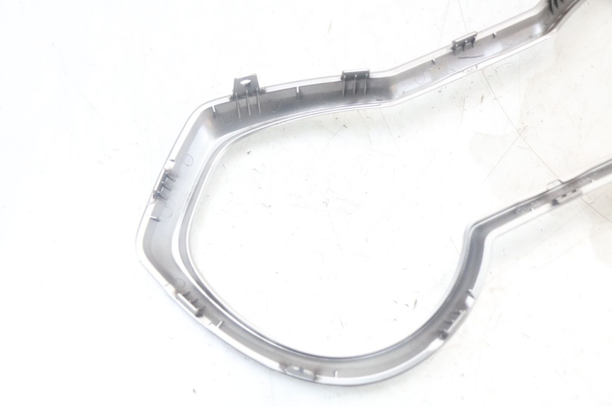 photo de ENTOURAGE COMPTEUR YAMAHA XMAX X-MAX ABS 125 (2017 - 2020)