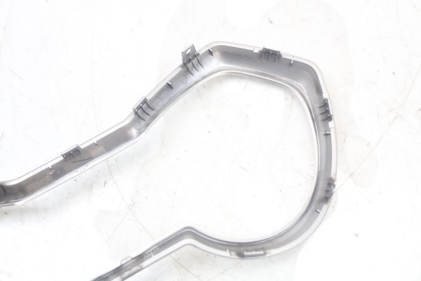 photo de ENTOURAGE COMPTEUR YAMAHA XMAX X-MAX ABS 125 (2017 - 2020)