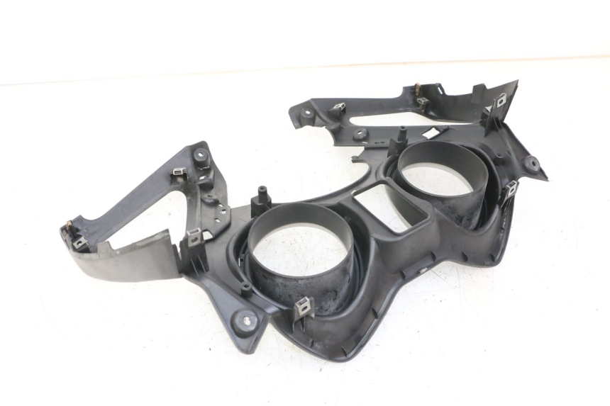 photo de ENTOURAGE COMPTEUR YAMAHA X-MAX XMAX ABS 250 (2010 - 2012) - Zoom état d’usage