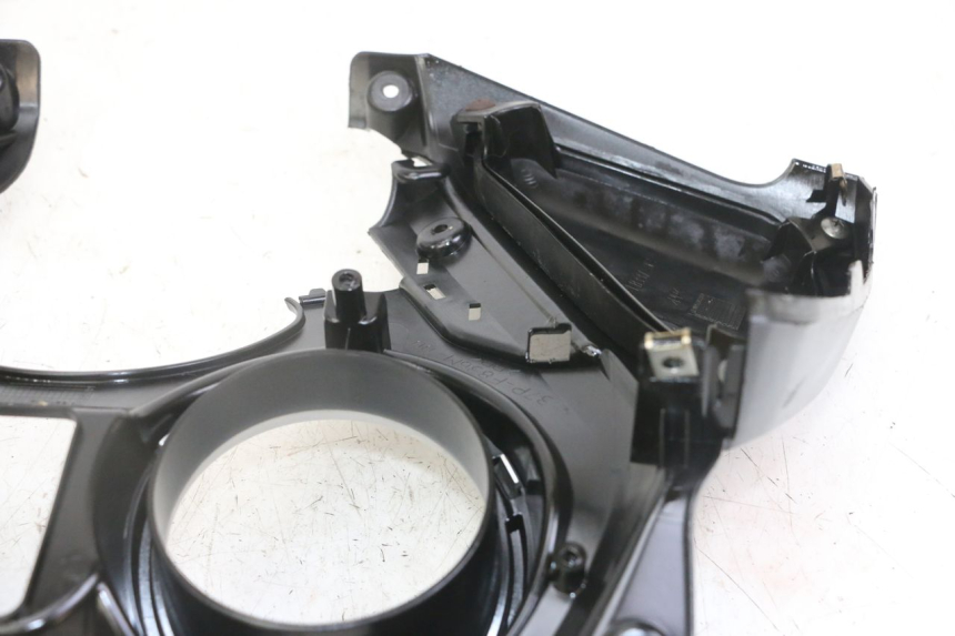 photo de ENTOURAGE COMPTEUR YAMAHA X-MAX XMAX 125 (2010 - 2014)