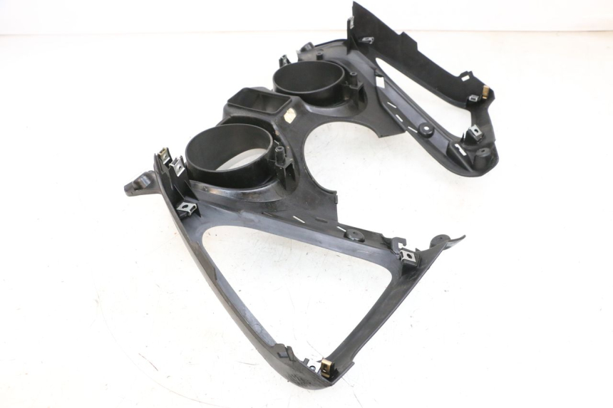 photo de ENTOURAGE COMPTEUR YAMAHA X-MAX XMAX 125 (2010 - 2013) - Autre angle de vue