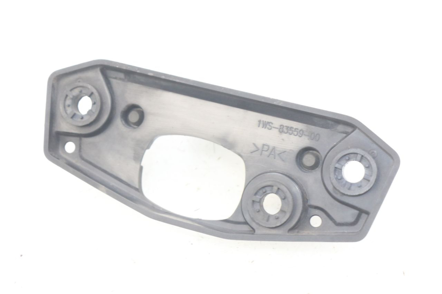 photo de ENTOURAGE COMPTEUR YAMAHA MT-07 MT07 ABS 700 (2014 - 2017)