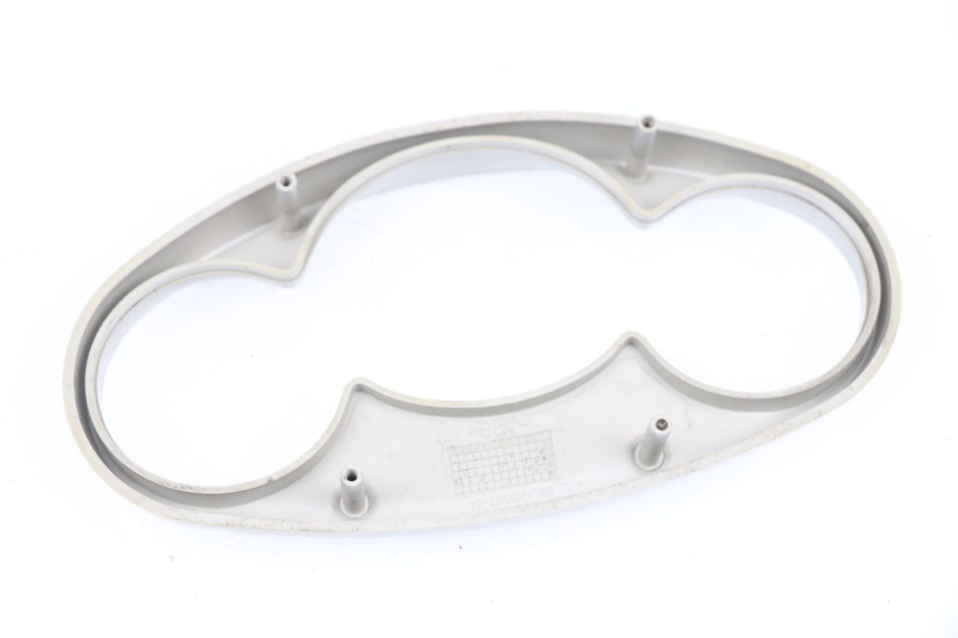 photo de ENTOURAGE COMPTEUR YAMAHA YP MAJESTY 125 (1998 - 2001)