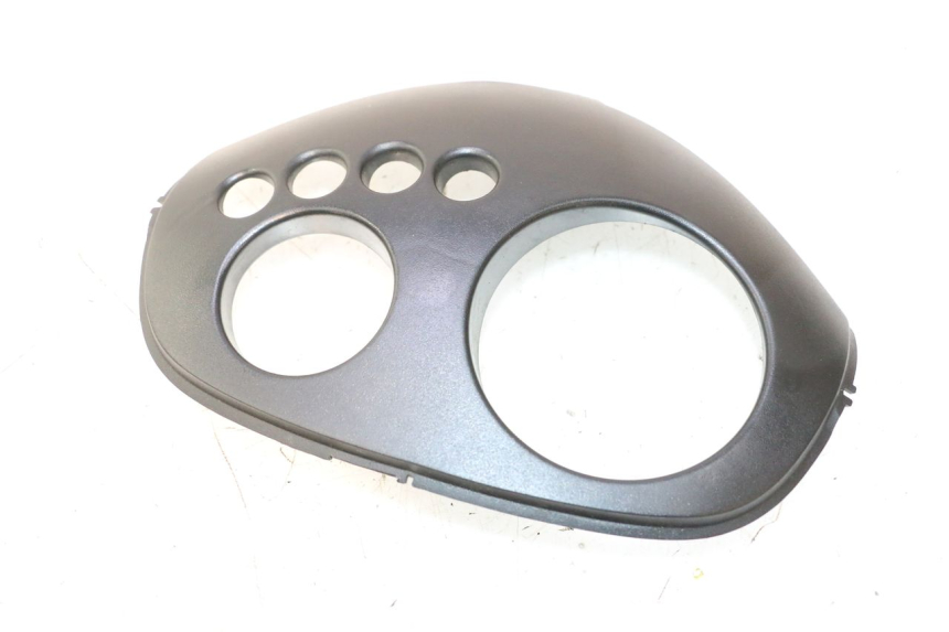 photo de ENTOURAGE COMPTEUR PIAGGIO ZIP 2T 50 (2009 - 2019) - Vue principale