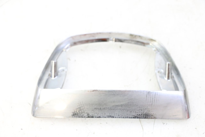 photo de ENTOURAGE FEU ARRIERE PIAGGIO LXV 4T 50 (2009 - 2013)