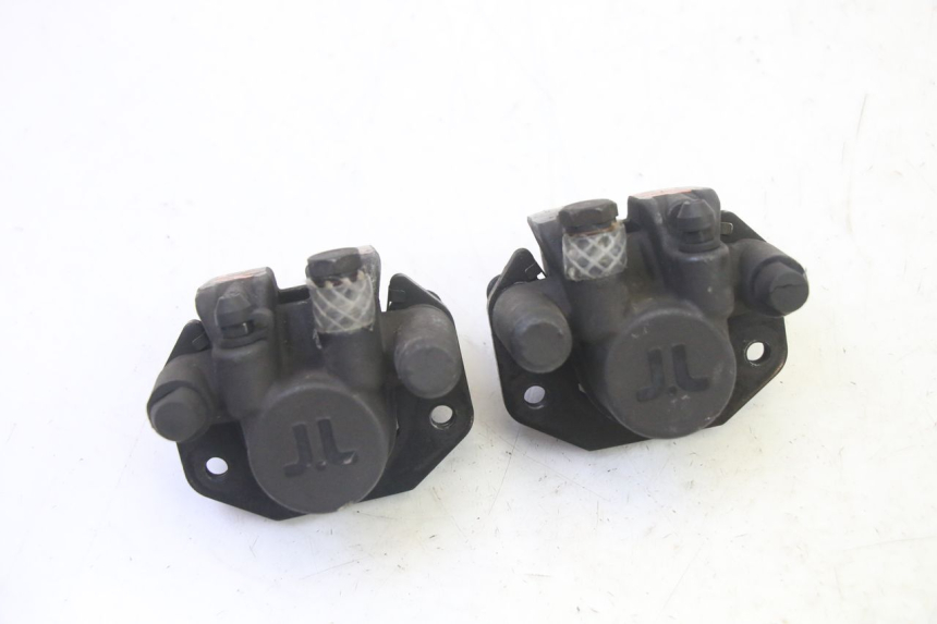 photo de ETRIER FREIN ARRIERE QUADRO 4 4D 350 (2015 - 2018)